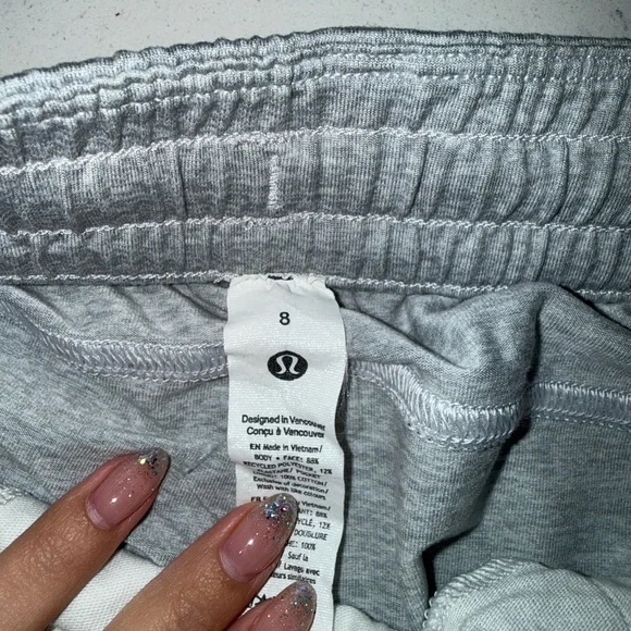 lululemon athletica Men's Heather Gray Joggers - Picture 2 of 2